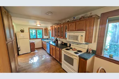 6630  Channel Rd, Racine, WI 53185 - Photo 8