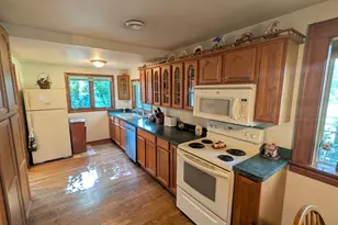 6630 Channel Rd, Racine, WI 53185 - Photo 8