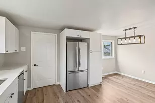 3959 E Underwood Ave, Cudahy, WI 53110 - Photo 12