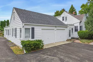 11911 N Wauwatosa Rd, Mequon, WI 53097 - Photo 2