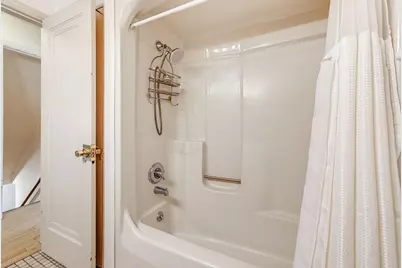 11911 N Wauwatosa Rd, Mequon, WI 53097 - Photo 8
