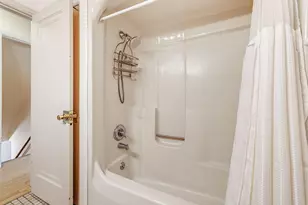 11911 N Wauwatosa Rd, Mequon, WI 53097 - Photo 8