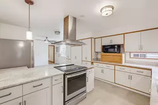 11911 N Wauwatosa Rd, Mequon, WI 53097 - Photo 16