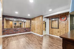 1924 W Salem St, Milwaukee, WI 53221 - Photo 18