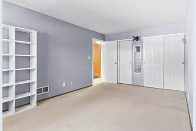 1924 W Salem St, Milwaukee, WI 53221 - Photo 16