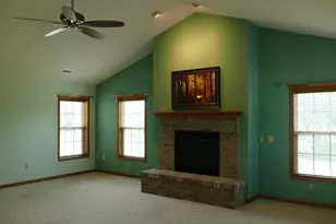 1030 N Sunnyslope Dr, Racine, WI 53406 - Photo 10