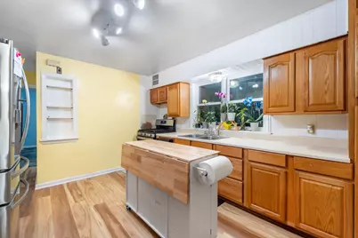 1900  Edgewater Dr, Grafton, WI 53024 - Photo 10