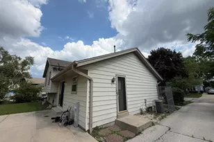 9812 W Darnel Ave, Milwaukee, WI 53224 - Photo 8