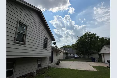9812 W Darnel Ave, Milwaukee, WI 53224 - Photo 14