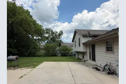 9812 W Darnel Ave, Milwaukee, WI 53224 - Photo 10