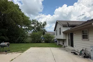 9812 W Darnel Ave, Milwaukee, WI 53224 - Photo 10