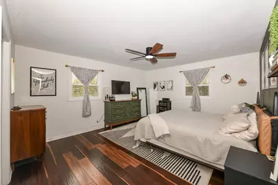 13060 W Brentwood Dr, New Berlin, WI 53151 - Photo 4