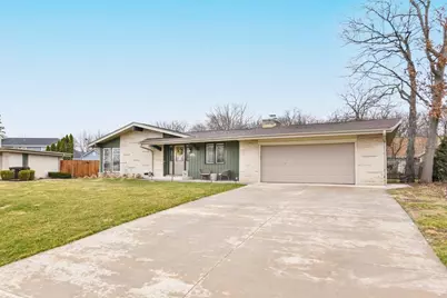 13060 W Brentwood Dr, New Berlin, WI 53151 - Photo 2