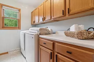 178 Weybridge Dr Dr, Sun Prairie, WI 53590 - Photo 2