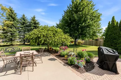 952  Arlon Ct, Belgium, WI 53004 - Photo 28