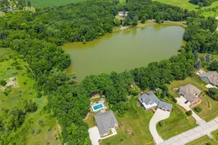 18600 Walden Dr, Racine, WI 53126 - Photo 4