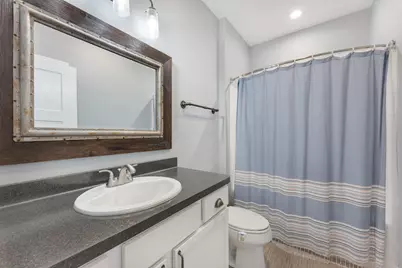 18600  Walden Dr, Racine, WI 53126 - Photo 8