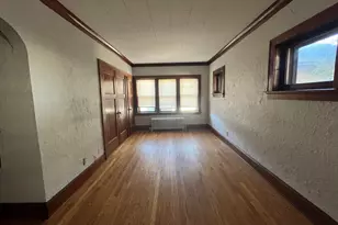 5219 S Lake Dr, Cudahy, WI 53110 - Photo 2