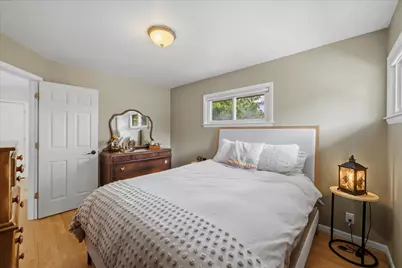 8013 W Waterford Ave, Milwaukee, WI 53220 - Photo 12