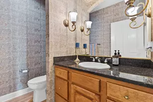 W132N6509 W View Ct, Menomonee Falls, WI 53051 - Photo 28