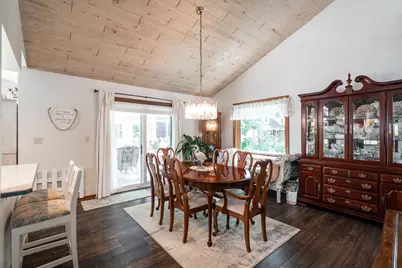 9380 S 15th Ave, Oak Creek, WI 53154 - Photo 4