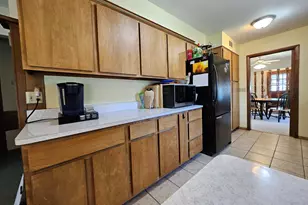 3255 S Austin St, Milwaukee, WI 53207 - Photo 16