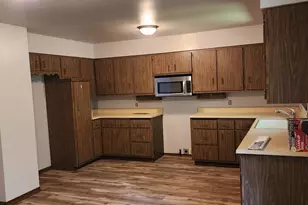 296 Connie Dr, Newburg, WI 53090 - Photo 8