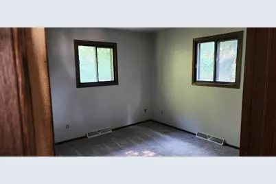 296  Connie Dr #294, Newburg, WI 53090 - Photo 10
