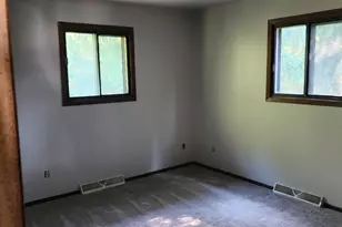 296 Connie Dr, Newburg, WI 53090 - Photo 10