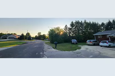 296  Connie Dr #294, Newburg, WI 53090 - Photo 4