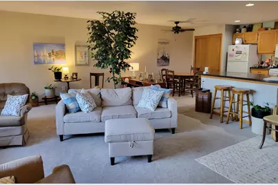 519  Betzer Rd #B, Delavan, WI 53115 - Photo 2