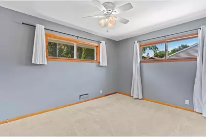 843 E Doty Pl, Milwaukee, WI 53207 - Photo 14