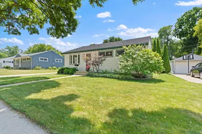 843 E Doty Pl, Milwaukee, WI 53207 - Photo 22