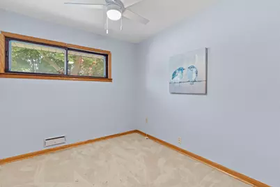 843 E Doty Pl, Milwaukee, WI 53207 - Photo 10