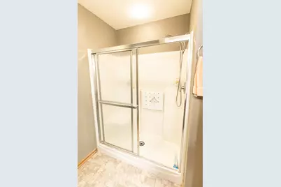 W173N7930  Bluejay Ct, Menomonee Falls, WI 53051 - Photo 16