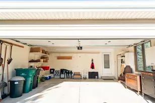 W173N7930 Bluejay Ct, Menomonee Falls, WI 53051 - Photo 34