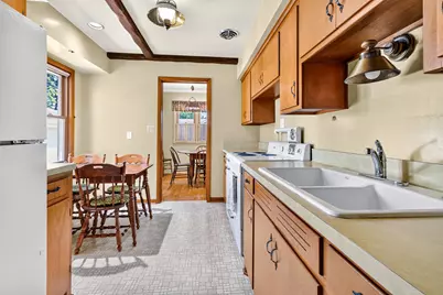 726 N Glenn Dr, Waukesha, WI 53188 - Photo 10
