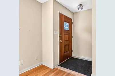 726 N Glenn Dr, Waukesha, WI 53188 - Photo 2