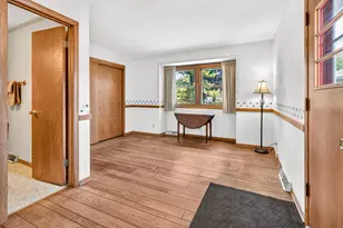 726 N Glenn Dr, Waukesha, WI 53188 - Photo 18
