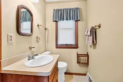 726 N Glenn Dr, Waukesha, WI 53188 - Photo 22