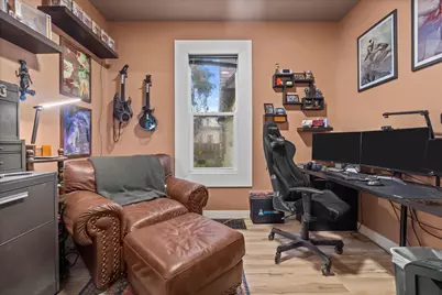 2221 E Oklahoma Ave, Milwaukee, WI 53207 - Photo 10
