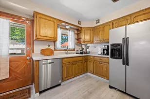 4201 N 89th St, Milwaukee, WI 53222 - Photo 14