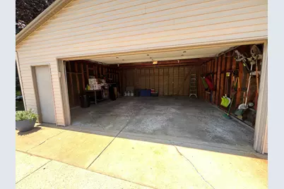 8642 S Fenway Ct, Oak Creek, WI 53154 - Photo 24