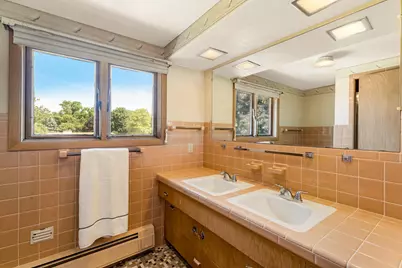 13335  Marquette Ave, Elm Grove, WI 53122 - Photo 12