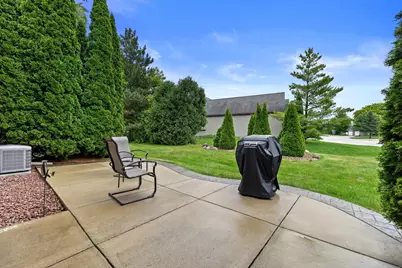 W232N3080  Emerald Ln #B, Pewaukee, WI 53072 - Photo 40