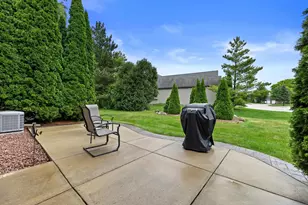 W232N3080 Emerald Ln, Pewaukee, WI 53072 - Photo 40