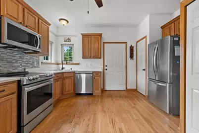 W232N3080  Emerald Ln #B, Pewaukee, WI 53072 - Photo 16