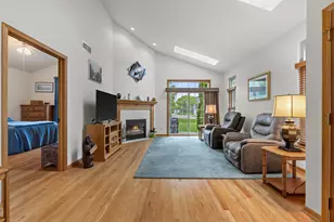 W232N3080 Emerald Ln, Pewaukee, WI 53072 - Photo 6