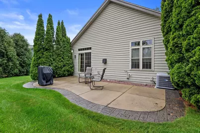 W232N3080  Emerald Ln #B, Pewaukee, WI 53072 - Photo 4