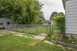 521 E Main St, Racine, WI 53185 - Photo 30